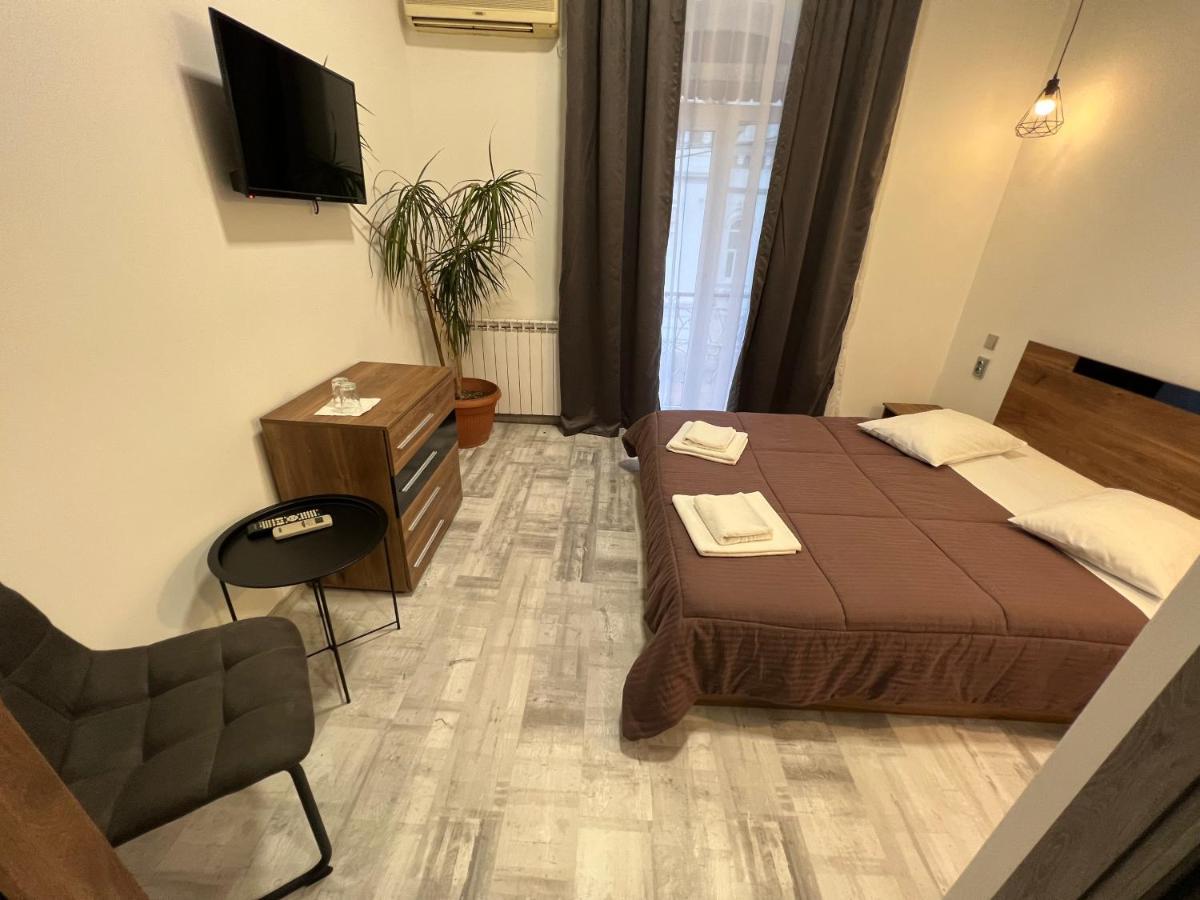Pensiunea Luisa Craiova Exteriör bild